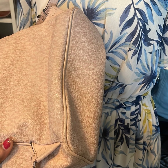 Michael Kors please check all picture of condition - Picture 11 of 17